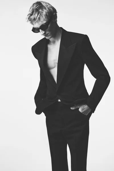 Look 25